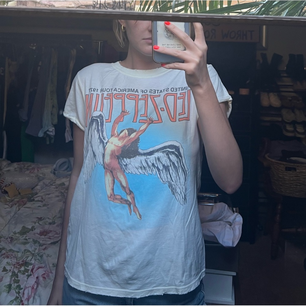 Led Zeppelin graphic tee!